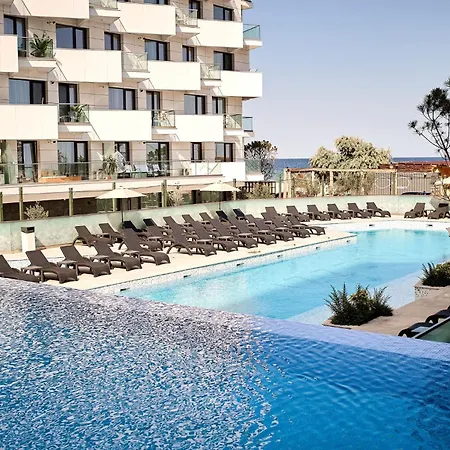 Costan Infinity & Parking *