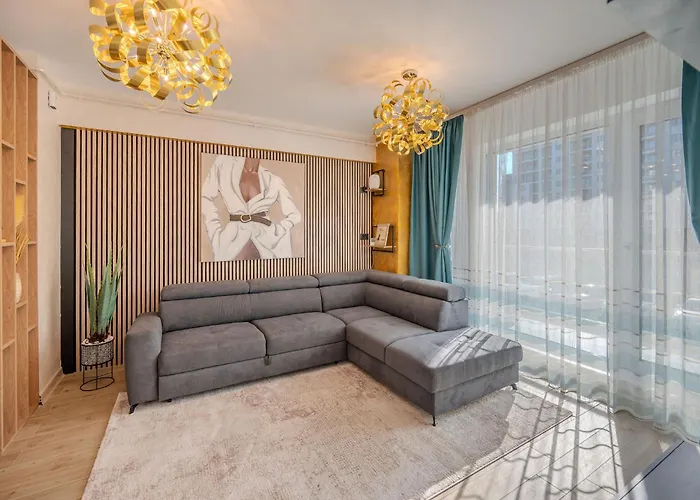 Costan In Infinity Pool And Apartment Navodari