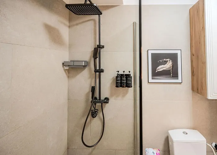 Costan In Infinity Pool And *